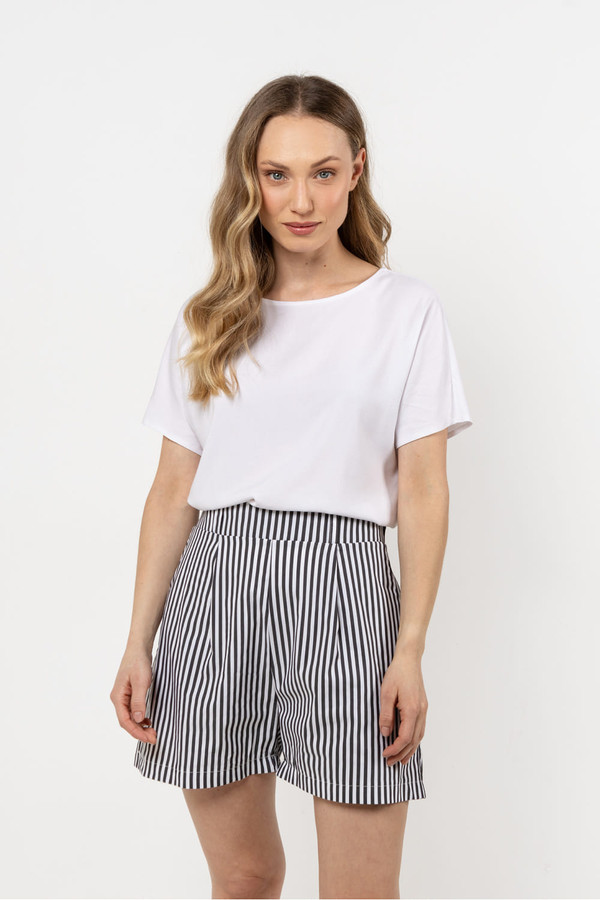 black - Shorts model 212202 awama U704-212202