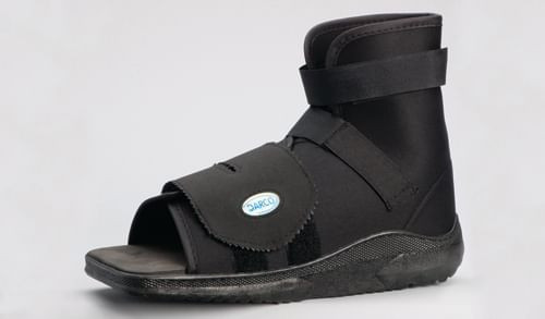 Slimline Cast Boot  Black Square-Toe  Adult  X-Lge B731-1437J