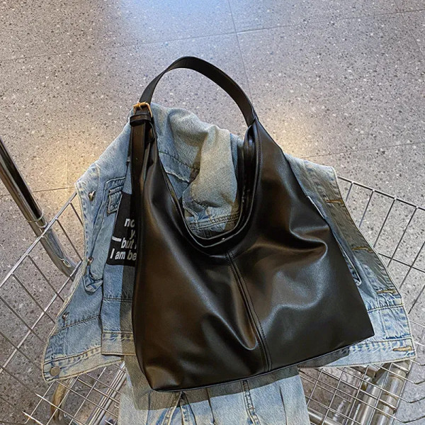 Color: black - Vintage Large Capacity Shoulder Bag for Women with Soft Solid Crossbody Bag Retro To F640-12000046478051145