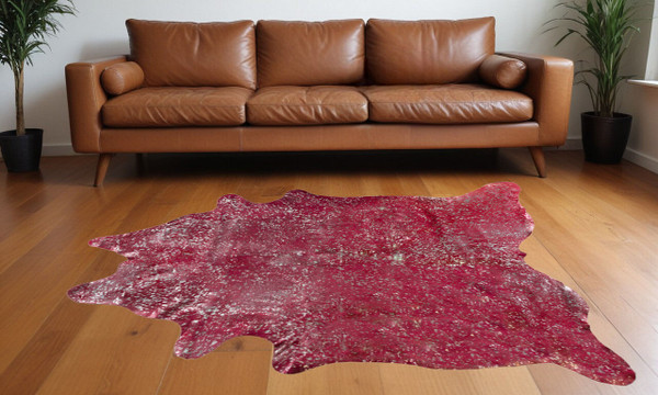 5' X 7' Red and Silver Cowhide Hand Knotted Area Rug N270-544358