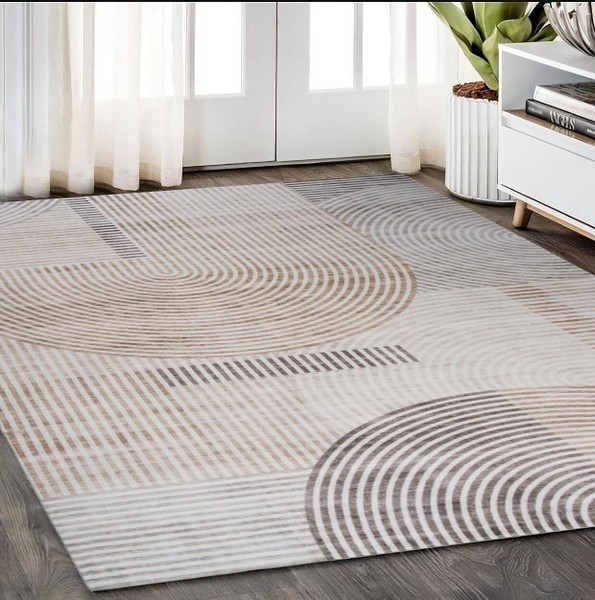 5' X 8' Beige and Brown Abstract Distressed Area Rug N270-530540