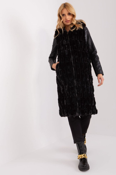 black - Gilet model 190866 AT U704-190866