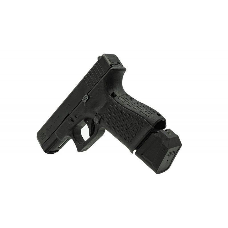 Strike Industries SI-EMP-G19 Magazine Plate for Glock 19, black magazine plate for Glock 19 pistol.