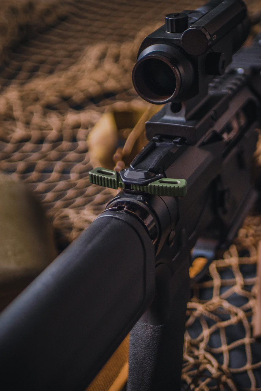 Breek Arms Colored Latch WARHAMMER Micro Mod2 Ambidextrous Charging Handle