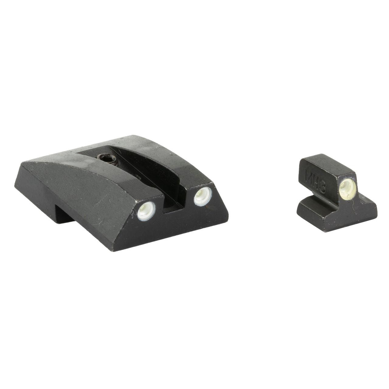 Meprolight 0117653101 Night Sights for S&W 1911 FS with Tru-Dot Technology, green/green, in low-light scenarios, shown with front and rear sights.