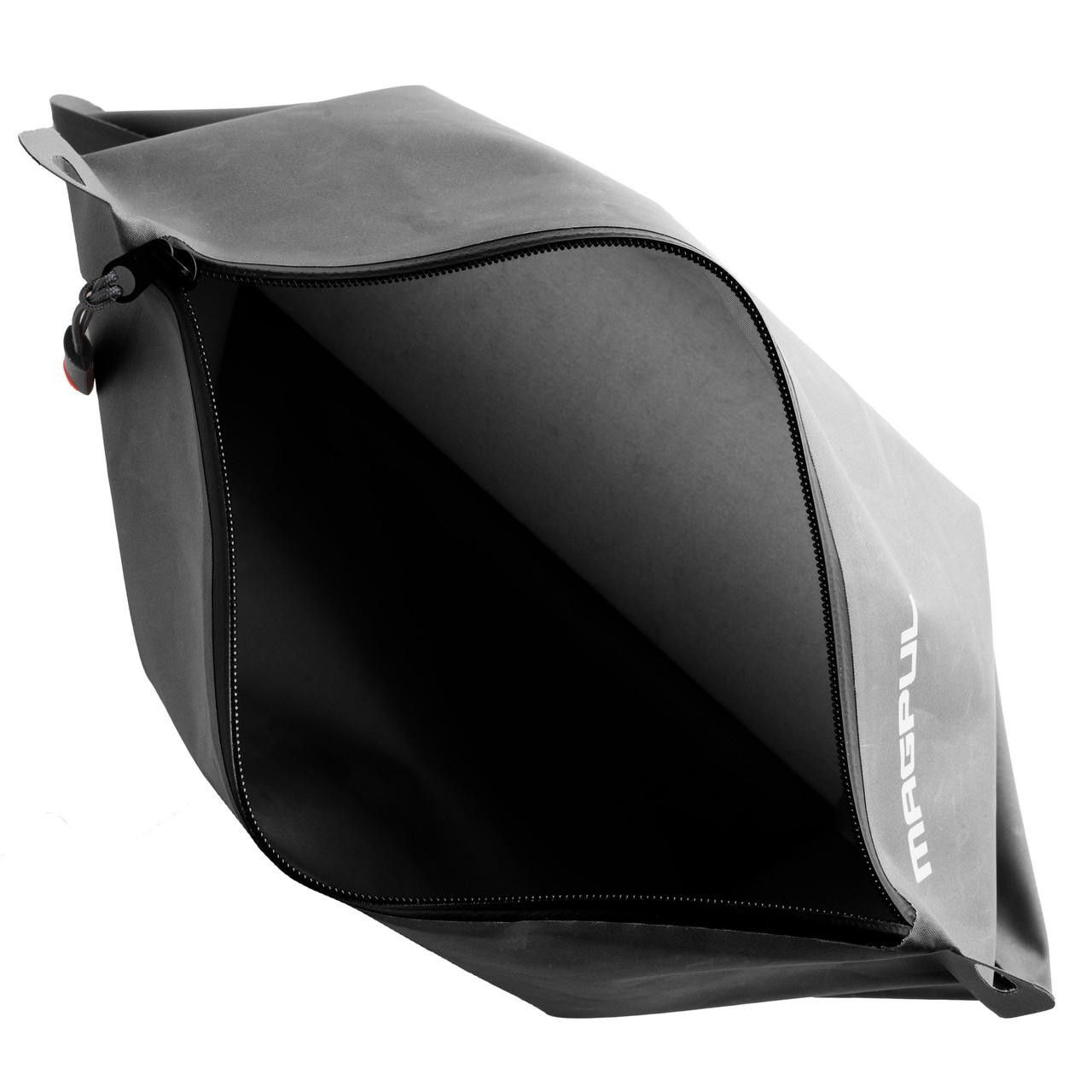 Magpul Industries MAGPUL DAKA LITE POUCH MEDIUM BLK, black medium-sized tactical storage pouch with zipper closure.