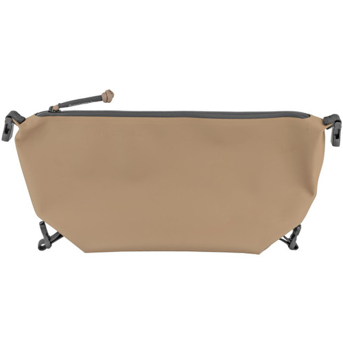 Magpul Industries MAGPUL DAKA TAKEOUT FDE, tan-colored protective storage case with a zipper closure and adjustable straps.