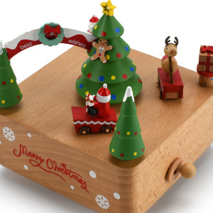 Animated 18 Note Santa and Reindeer Race Musical Wooden Christmas Keepsake 