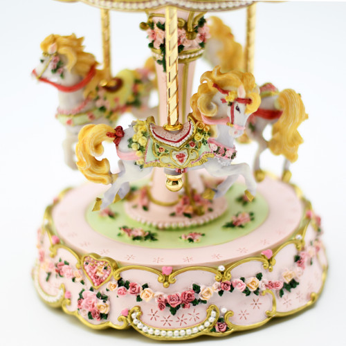 Adorable 18 Note Hearts and Roses 3 Horse Musical Carousel