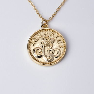 18kt Gold Plated Astrology Necklace with Zodiac Pendant of Aquarius