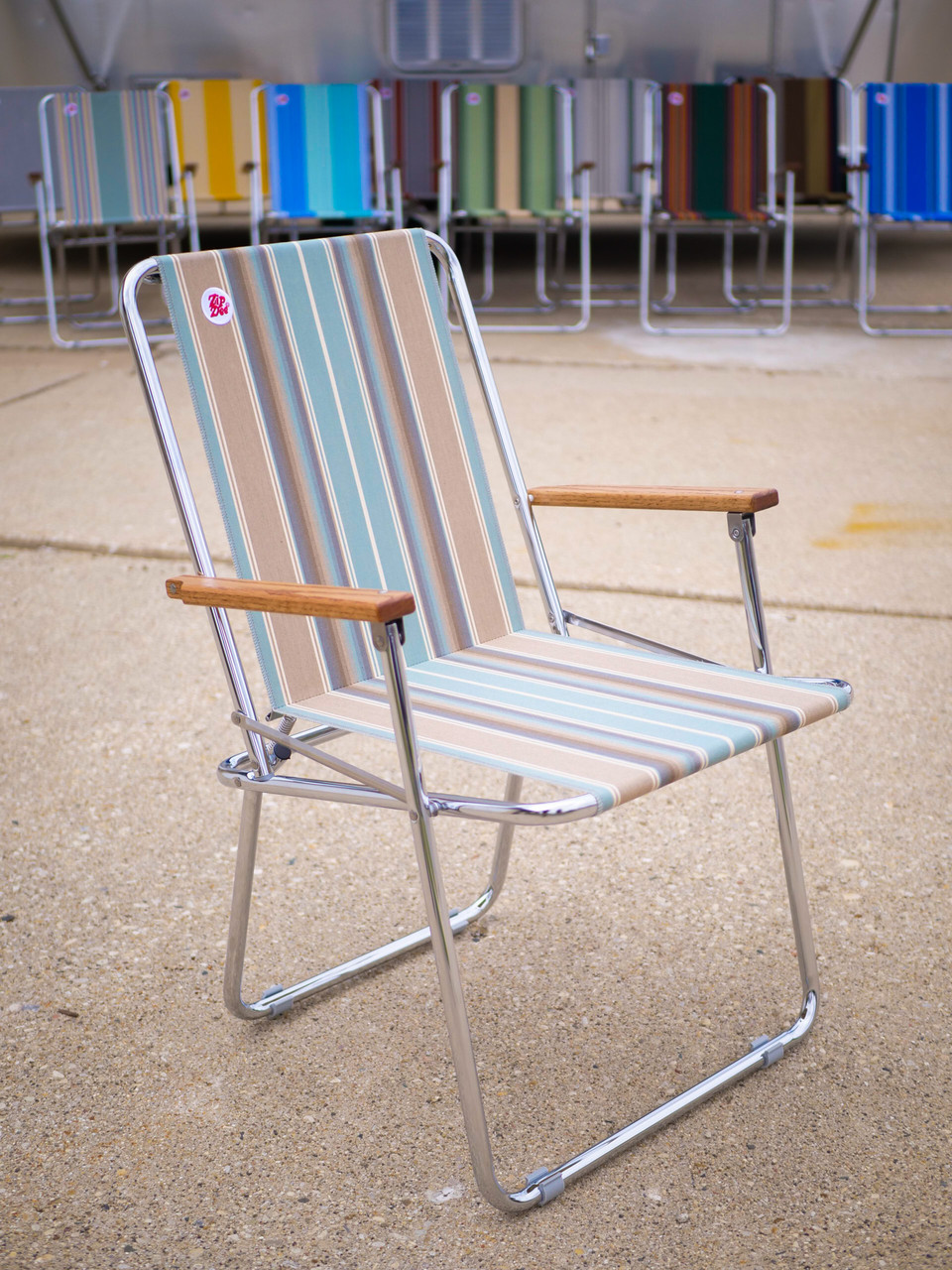 how to fold a lawn chair