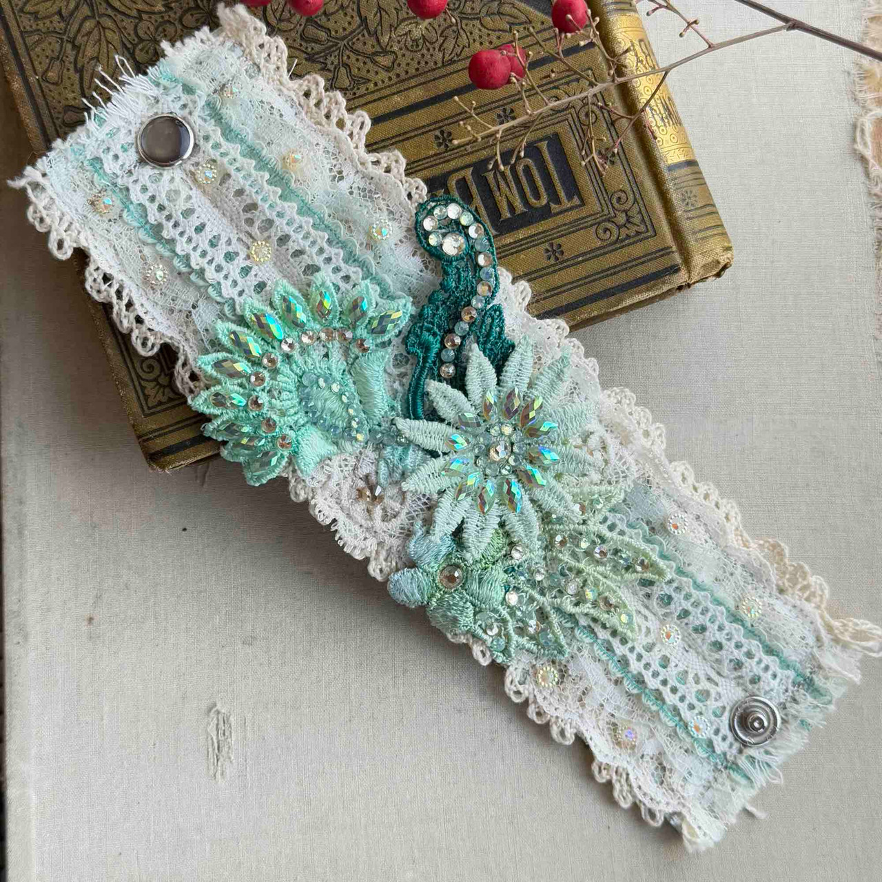 Turquoise Flower Fabric Cuff Bracelet Artisan Made Per Pc  display picture 1