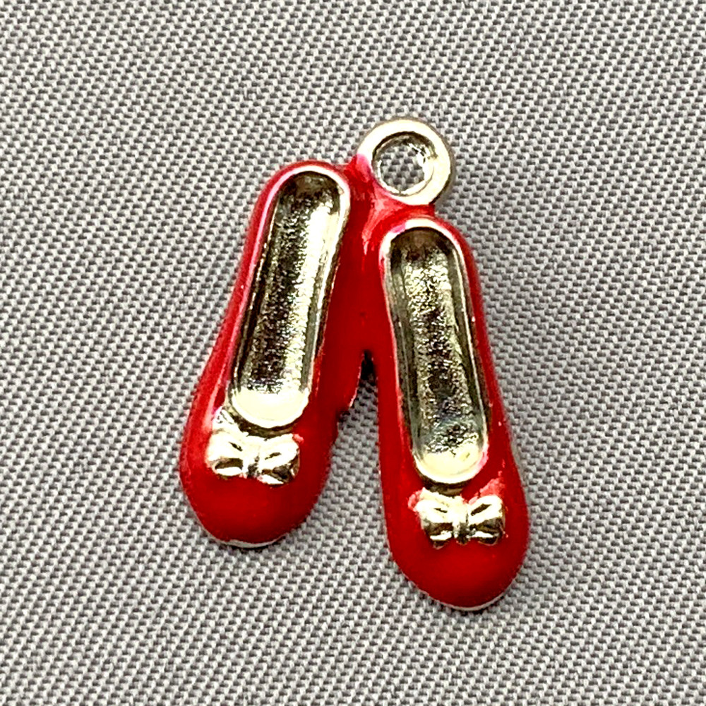 Red Ruby Slippers Shoes Enameled Charms 18x14mm Antique Silver Plated Alloy  Q6 Per Pkg