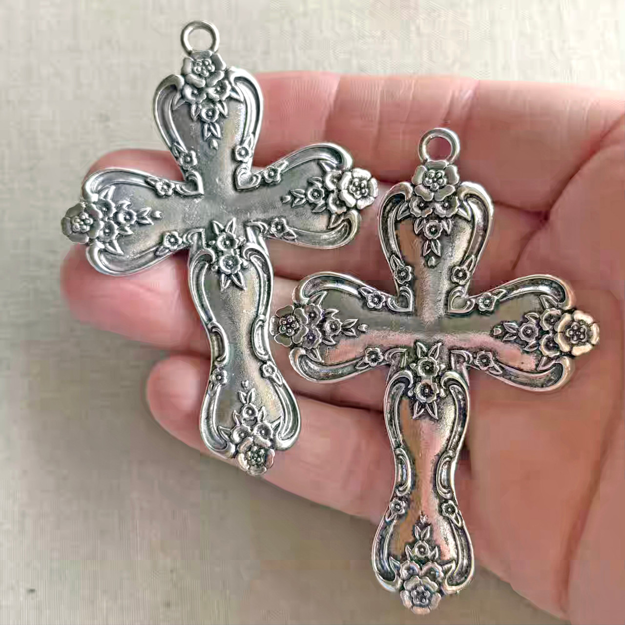 77x53mm Spoon Cross Pendant Vintage Style Antique Silver Plated