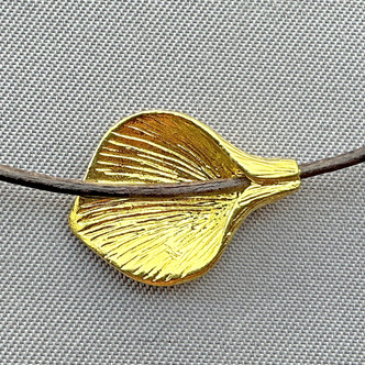 Calla Lily Flower Beads 17x13mm Gold Plated Brass Q6 Per Pkg