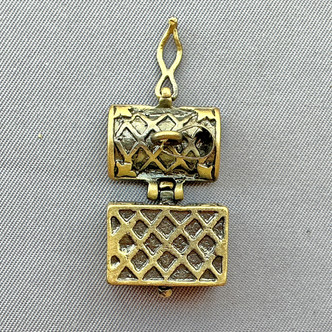 Baroque Chest Prayer Box Memory Locket Pendants 22x16mm Antique Brass Plated Alloy Q2 Per Pkg