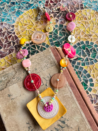 Buttercup Buttons Necklace DIY Jewelry Kit Knotted Button Per Kit