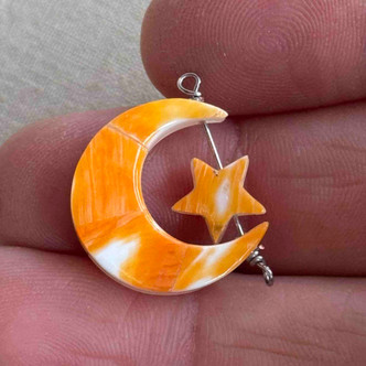 18x17mm Moon & Star Pendant Spiny Oyster Shell Q1 Per Set