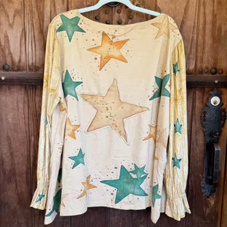 Christmas Tree & Roses Holiday Stars A Rare Bird Graphic Top One Size