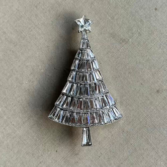 2.5 Inch Christmas Tree Brooch Pin Rhinestone Clear Silver Plated Per Pc