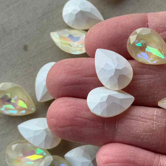 18x13mm Teardrop Rivoli Crystal Cabs Creamrose AB Q20 Per Pkg