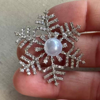 1.5 Inch Snowflake Brooch Pin Rhinestone Clear Silver Plated Per Pc