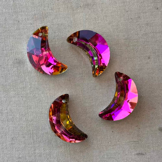 20x13mm Crescent Moon Prism Charms Chili Pepper 4Pcs Per Pkg