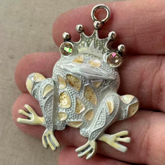 Maldonia Frog Prince Pendant Artisan Rhinestone Hand Painted Per Pc