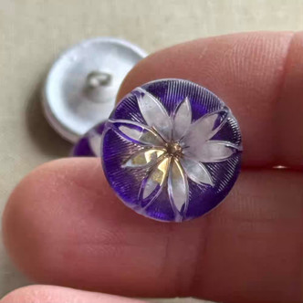 18mm Czech Glass Button Lotus Electric Purple Q1 Per Pc