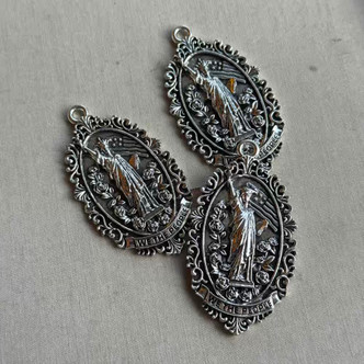 58x32mm We The People Lady Liberty Americana Pendants Antique Silver 2Pcs Per Pkg