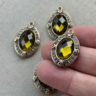 29x19mm Oval Charm Olivine Clear Hamilton Gold Plated Alloy Q4 Per Pkg