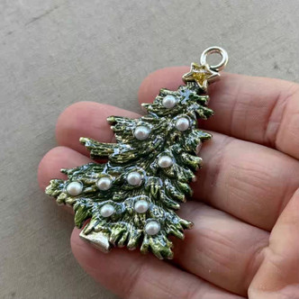 Evergreen Green Pearl Christmas Tree Pendant Hand Painted Artisan Per Pc