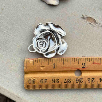 Avon 35mm Cream White Rose Flower Pendant Patina Rustic Botanical Pendants Per Pc