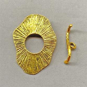 Abstract Focal Toggle 48x35mm Gold Plated Alloy Clasps Q4 Per Pkg