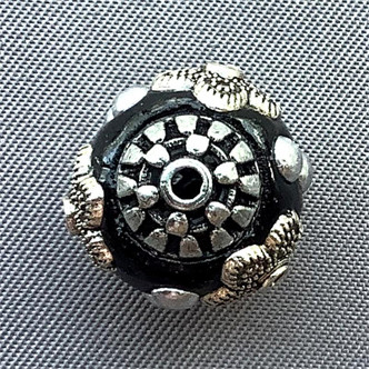 Handmade Indonesian Black Clay Beads 14x14mm Round Silver Plated Q5 Per Pkg