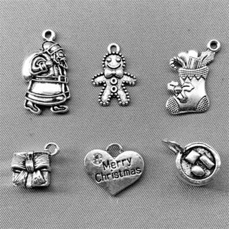 Santa Clause Is Coming To Town Mixed Charm Bundle Antique Silver Plated Q6 Per Pkg