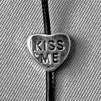 Tiny Heart I love You Kiss Me Message Beads 8x7mm Antique Silver Plated Alloy Q40 Per Pkg