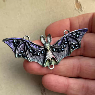 Bugsy Rhinestone Bat Pendant Hand Painted Halloween Artisan Pendant 78x32mm Per Pc