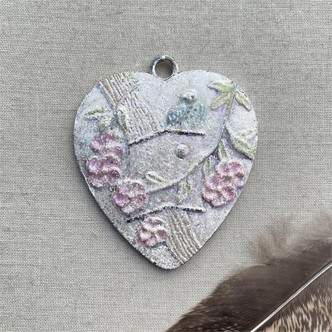 Sparrow Birdhouse Heart Pendant Artisan Vintage Bird Per Pc