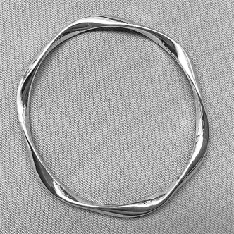 Antique Silver Plated Lead and Nickel Safe Zinc Alloy 42mm Wavy Circle Links Q6 per Pkg