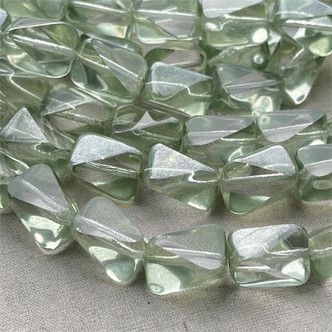 15mm Keystone Windowcut Peridot Geometric 10 Beads Per Strand