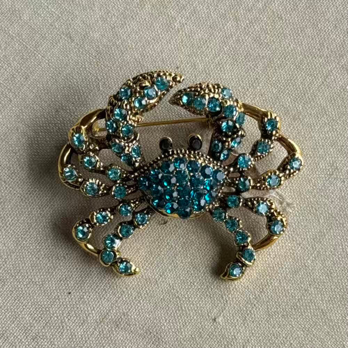 1.5 Inch Aqua Crab Brooch Pin Rhinestone Gold Per Pc