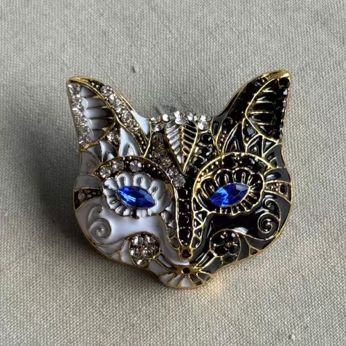 1.25 Inch Masked Cat Face Brooch Pin Rhinestone Enamel Gold Per Pc