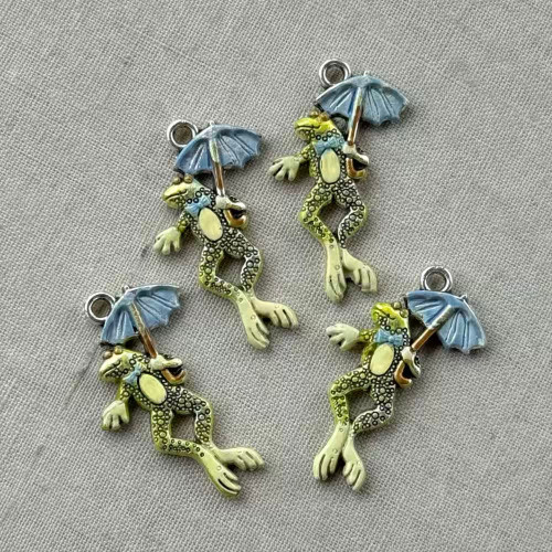 26x16mm Singing in the Rain Frog Charms Artisan Hand Painted 4Pcs Per Pkg