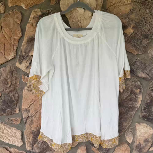 White Sunflower Pullover Top Shirt Easel