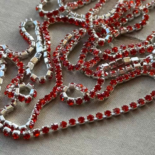 2mm Hyacinth Rhinestone Cup Chain Chain Silver Plated Q1 Foot