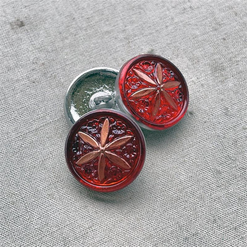 18mm Czech Glass Button Star Flower Ruby Red Copper Wash Q1 Per Pc