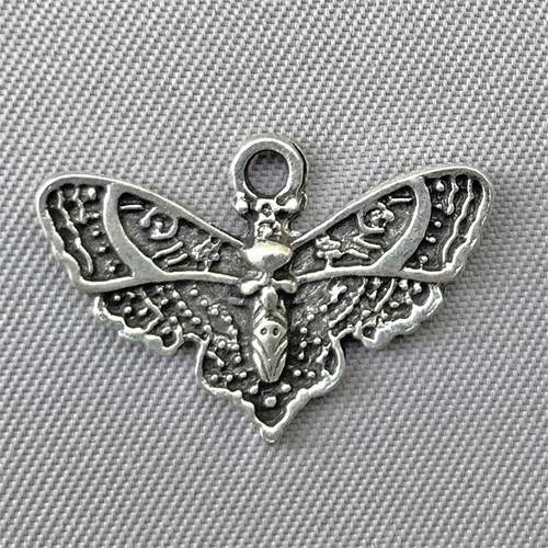 Skull Moth Charms 14x20mm Antique Silver Plated Alloy Q6 per Pkg