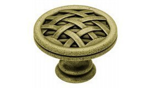 PN1513-ABT  1 1/2" Ribbon & Reed Cabinet Drawer Knob Knob Antique Brass