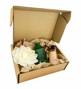 Heaven Scent's gift box with Sola Flower, coloured glass bottle and diffuser refil liquid.